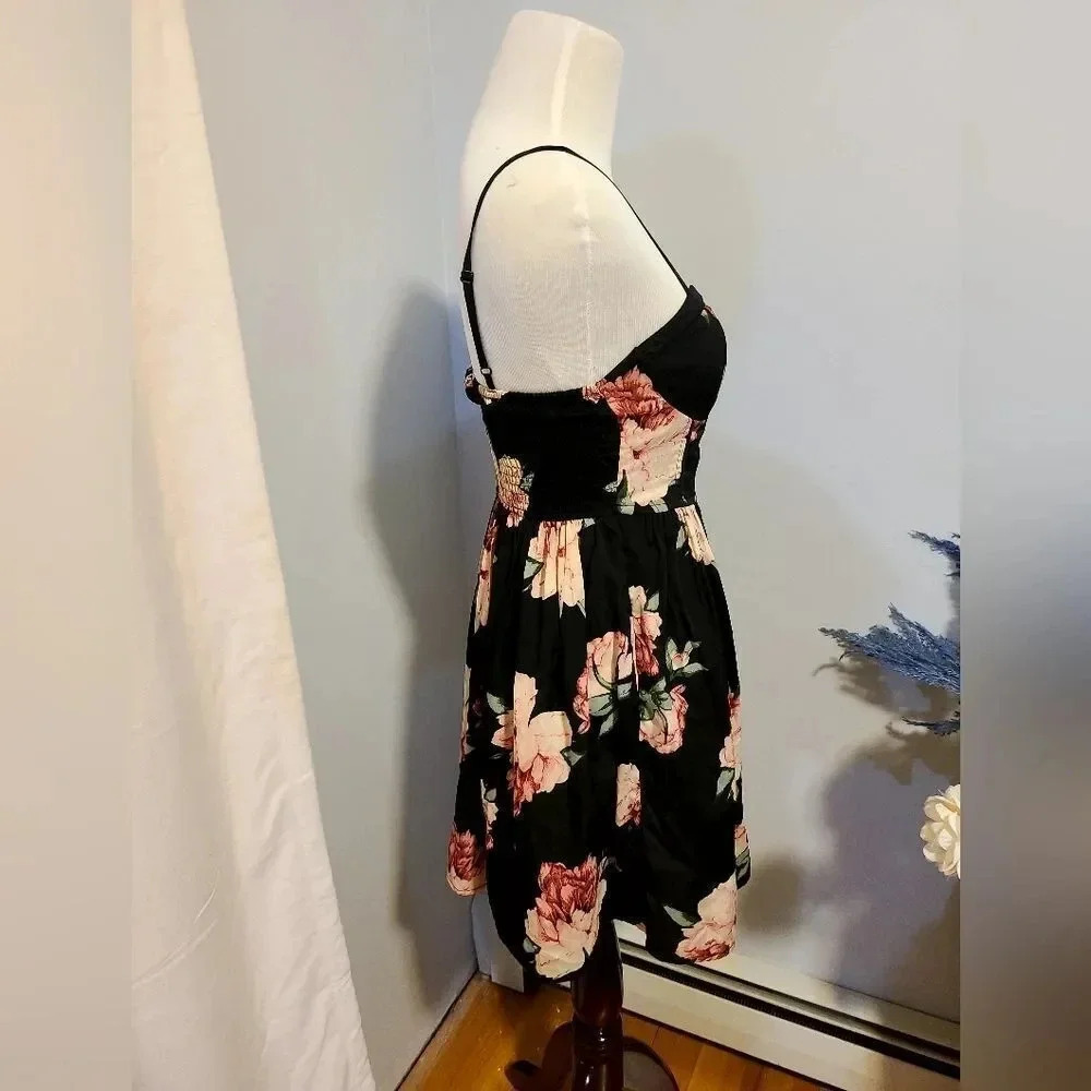 Band of gypsies floral dress - Picture 2 of 3